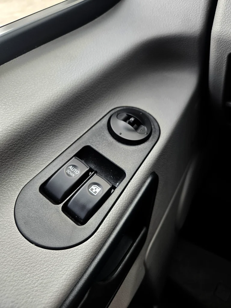 nut chinh guong jac sunray 16 cho