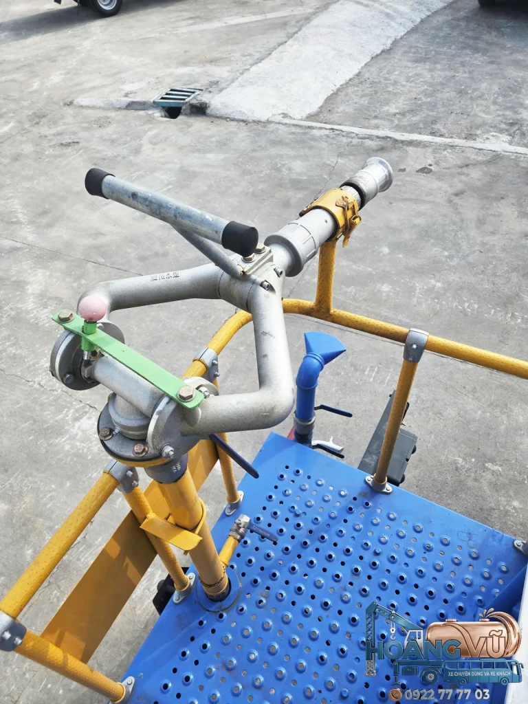 bon nuoc 5 khoi dongfeng8
